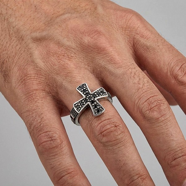 ΑΝΔΡΙΚΟ ΔΑΧΤΥΛΙΔΙ ΣΤΑΥΡΟΣ ΑΠΟ ΑΣΗΜΙ925 ΚΑΙ ΜΑΥΡΑ ΖΙΡΚΟΝ