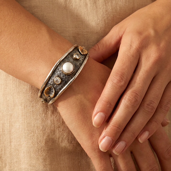 ΧΕΙΡΟΠΟΙΗΤΟ ΑΝΤΙΚΕ ΒΡΑΧΙΟΛΙ ΑΠΟ ΑΣΗΜΙ925 ΜΕ ΤΟΠΑΖ ΠΕΤΡΑ ΚΑΙ ΖΙΡΚΟΝ