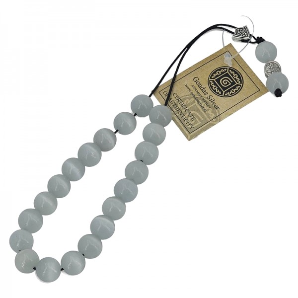 ΚΟΜΠΟΛΟΙ ΑΠΟ ΜΑΤΙ ΓΑΤΑΣ ΠΕΤΡΑ