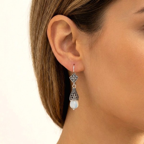 ΑΝΤΙΚΕ ΚΡΕΜΑΣΤΑ ΣΚΟΥΛΑΡΙΚΙΑ ΜΕ ΑΝΑΓΛΥΦΗ ΠΕΤΡΑ ΚΑΙ ΜΑΡΓΑΡΙΤΑΡΙ ΚΑΛΛΙΕΡΓΕΙΑΣ