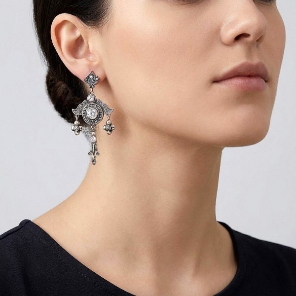 ΑΝΤΙΚΕ ΣΚΟΥΛΑΡΙΚΙΑ ΑΣΗΜΙ925 ΜΕ ΖΙΡΚΟΝ ΠΕΤΡΑ