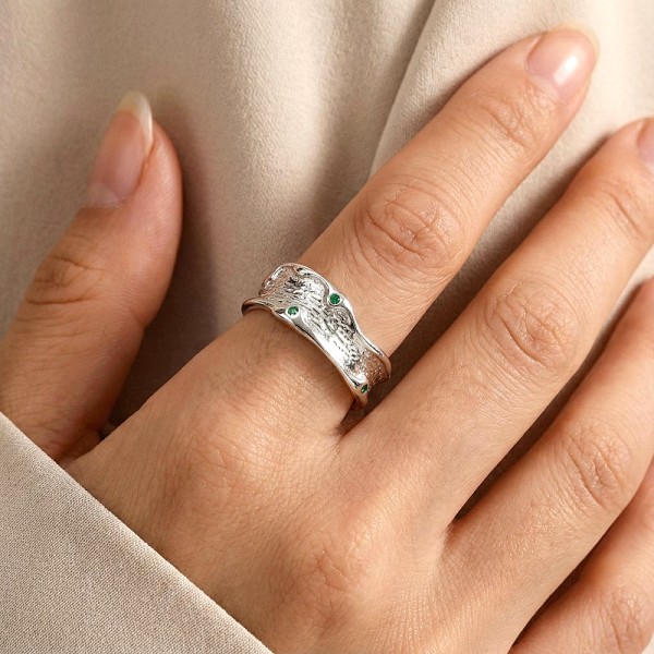 ΔΑΧΤΥΛΙΔΙ ΑΠΟ ΑΣΗΜΙ925 ΜΕ ΕΠΙΠΛΑΤΙΝΩΣΗ ΚΑΙ ΖΙΡΚΟΝ ΠΕΤΡΑ