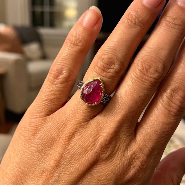 ΒΥΖΑΝΤΙΝΟ ΔΑΧΤΥΛΙΔΙ ΑΣΗΜΙ925 ΜΕ ΕΠΙΧΡΥΣΩΣΗ Κ18 ΚΑΙ ΡΟΥΜΠΙΝΙ ΠΕΤΡΑ