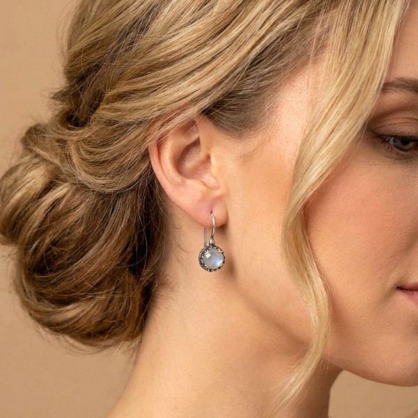 ΜΙΚΡΑ ΑΝΤΙΚΕ ΣΚΟΥΛΑΡΙΚΙΑ ΜΕ ΦΙΛΝΤΙΣΙ ΠΕΤΡΑ