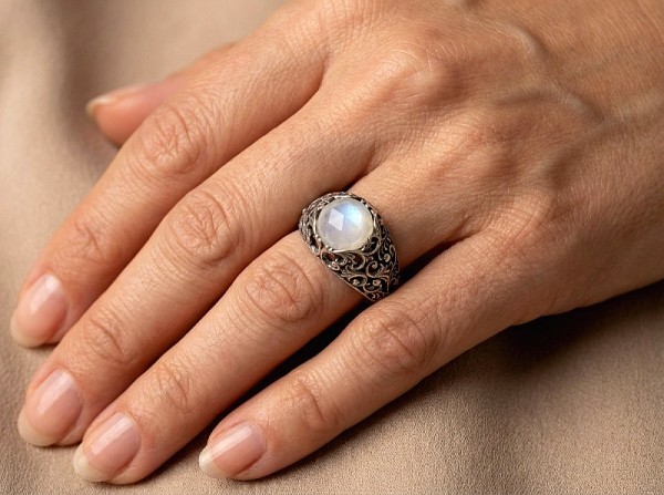 METAΓΙΟΝ ΑΝΤΙΚΕ ΑΠΟ ΑΣΗΜΙ925 ΚΑΙ ΡΟΥΜΠΙΝΟΓΡΑΝΑΔΑ ΠΕΤΡΑ