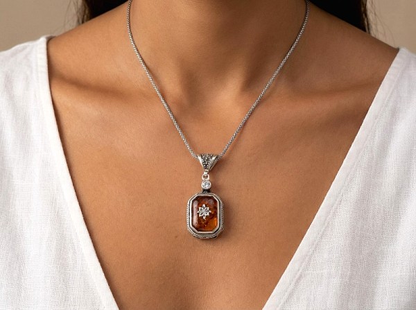 ΑΝΤΙΚΕ ΜΕΝΤΑΓΙΟΝ AΠΟ ΑΣΗΜΙ925 ΚΑΙ ΚΟΚΚΙΝΟ ΖΙΡΚΟΝ ΠΕΤΡΑ