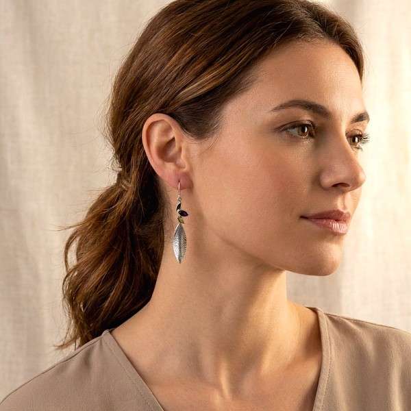 ΚΡΕΜΑΣΤΑ ΣΟΥΛΑΡΙΚΙΑ ΑΣΗΜΙ925 ΜΕ ΜΑΛΑΧΙΤΗ ΠΕΤΡΑ