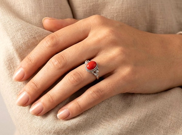 ΑΝΤΙΚΕ ΔΑΧΤΥΛΙΔΙ ΑΣΗΜΙ925 ΜΕ ΚΟΡΑΛΙ