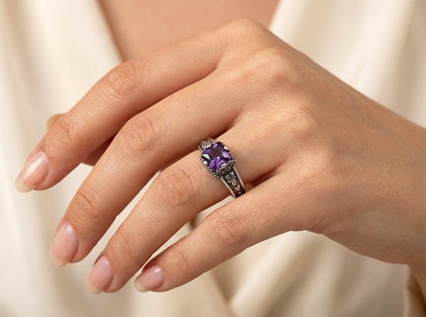 ΑΝΤΙΚΕ ΜΟΝΟΠΕΤΡΟ ΔΑΧΤΥΛΙΔΙ ΑΣΗΜΙ925 ΜΕ ΖΙΡΚΟΝ ΠΕΤΡΑ