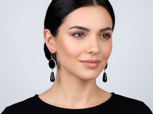 ΚΡΕΜΑΣΤΑ ΣΚΟΥΛΑΡΙΚΙΑ ΑΣΗΜΙ925 ΜΕ ΟΠΑΛ ΠΕΤΡΑ