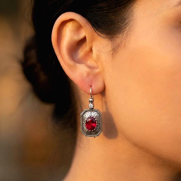 ΑΝΤΙΚΕ ΣΚΟΥΛΑΡΙΚΙΑ ΑΣΗΜΙ925 ΜΕ ΣΜΑΡΑΓΔΙΤΗ ΠΕΤΡΑ