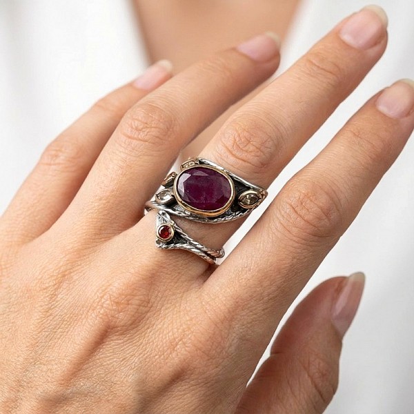 ΧΕΙΡΟΠΟΙΗΤΟ ΔΑΧΤΥΛΙΔΙ ΑΠΟ ΑΣΗΜΙ925 ΜΕ ΖΙΡΚΟΝ ΠΕΤΡΕΣ