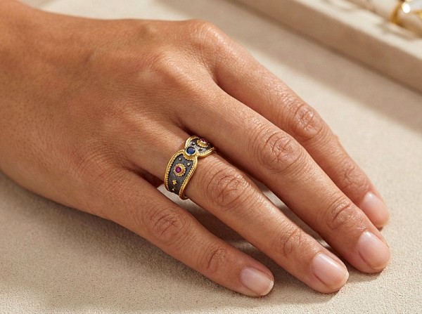 ΒΥΖΑΝΤΙΝΟ ΔΑΧΤΥΛΙΔΙ ΑΣΗΜΙ925 ΜΕ ΕΠΙΧΡΥΣΩΣΗ Κ18 ΚΑΙ ΟΠΑΛ ΠΕΤΡΑ