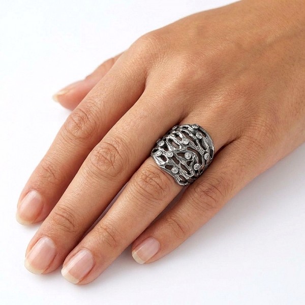 ΧΕΙΡΟΠΟΙΗΤΟ ΔΑΧΤΥΛΙΔΙ ΑΠΟ ΑΣΗΜΙ925 ΚΑΙ ΖΙΡΚΟΝ ΠΕΤΡΑ