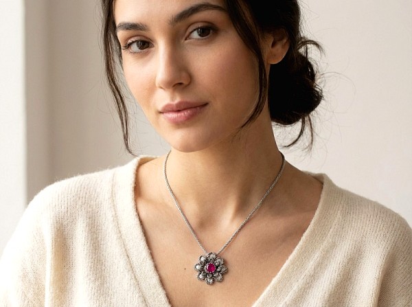 METAΓΙΟΝ ΑΝΤΙΚΕ ΑΠΟ ΑΣΗΜΙ925 ΚΑΙ ΡΟΥΜΠΙΝΟΓΡΑΝΑΔΑ ΠΕΤΡΑ