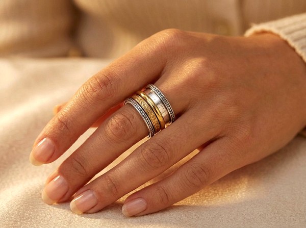 ΧΕΙΡΟΠΟΙΗΤΗ ΒΕΡΑ ΔΑΧΤΥΛΙΔΙ ΑΠΟ ΑΣΗΜΙ925 ΚΑΙ ΕΠΙΧΡΥΣΩΣΗ Κ18