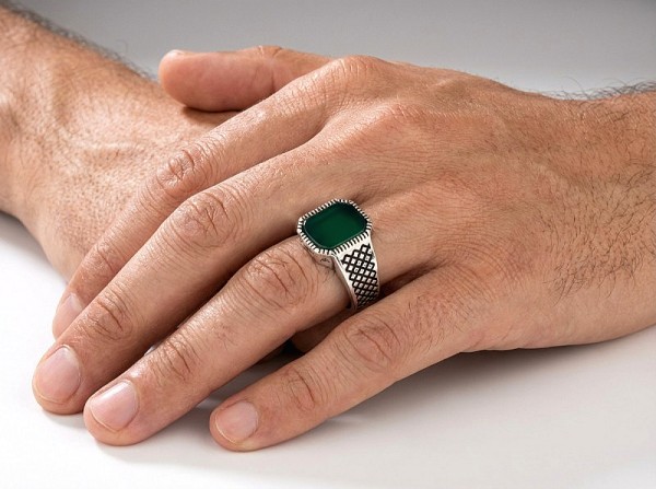 ΑΝΔΡΙΚΟ ΔΑΧΤΥΛΙΔΙ ΑΠΟ ΑΣΗΜΙ925 ΚΑΙ ΓΡΑΝΑΔΑ ΠΕΤΡΑ