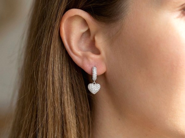 ΣΚΟΥΛΑΡΙΚΙΑ ΚΑΡΔΙΑ ΑΣΗΜΙ925 ΜΕ ΖΙΡΚΟΝ ΠΕΤΡΕΣ