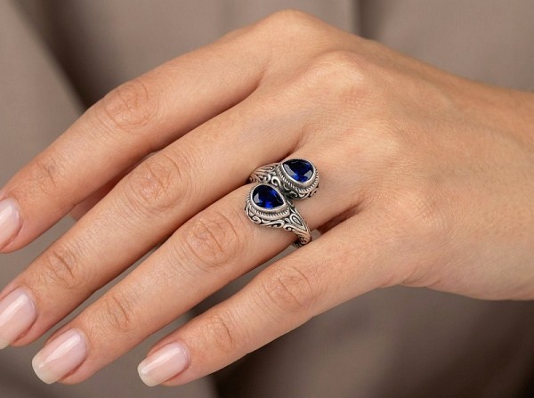 ΣΚΑΛΙΣΤΟ ΧΕΙΡΟΠΟΙΗΤΟ ΔΑΧΤΥΛΙΔΙ ΑΠΟ ΑΣΗΜΙ925 ΚΑΙ ΛΑΠΙΣ ΠΕΤΡΑ