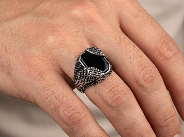 ΑΝΔΡΙΚΟ ΔΑΧΤΥΛΙΔΙ ΑΠΟ ΑΣΗΜΙ925 ΚΑΙ ΟΝΥΧΑ ΠΕΤΡΑ