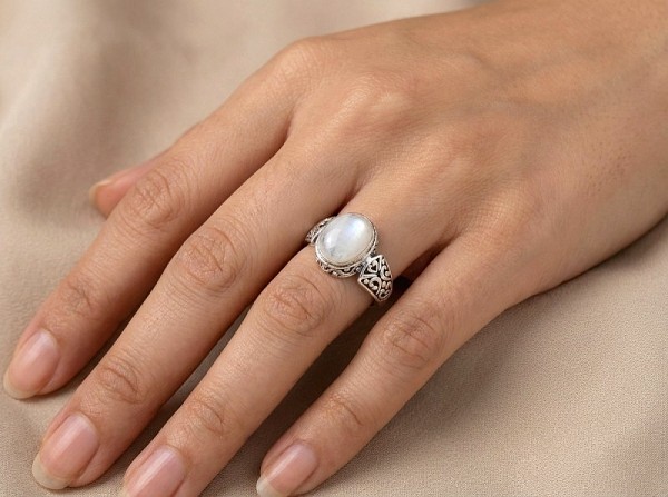 ΧΕΙΡΟΠΟΙΗΤΟ ΔΑΧΤΥΛΙΔΙ ΑΠΟ ΑΣΗΜΙ925 ΚΑΙ ΧΑΛΚΗΔΟΝΙΟ ΠΕΤΡΑ