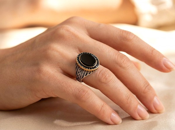 ΑΝΤΙΚΕ ΔΑΧΤΥΛΙΔΙ ΑΣΗΜΙ925 ΜΕ ΟΝΥΧΑ ΚΑΙ ΖΙΡΚΟΝ ΠΕΤΡΕΣ