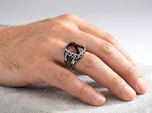 ΑΝΔΡΙΚΟ ΔΑΧΤΥΛΙΔΙ ΑΠΟ ΑΣΗΜΙ925 ΚΑΙ ΓΡΑΝΑΔΑ ΠΕΤΡΑ